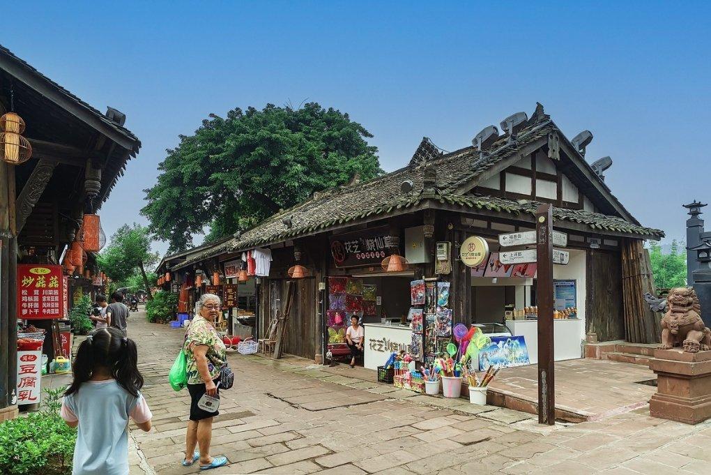 首届“一带一路·东盟大湾区杯”国际青少年足球赛在贵港举行